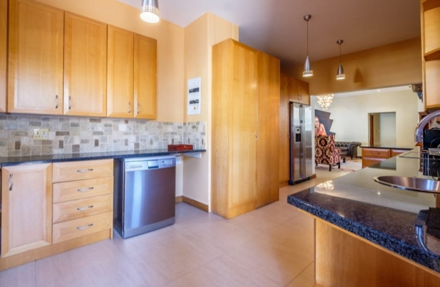 To Let 4 Bedroom Property for Rent in Kosmos Ridge North West